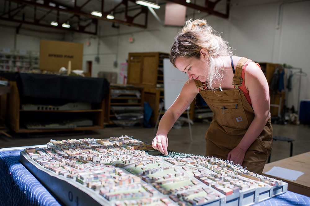 アート・デザイン・音楽 suburban space: the fabric of dwelling Suburban space : the fabric of dwelling : Chow, Renee Y