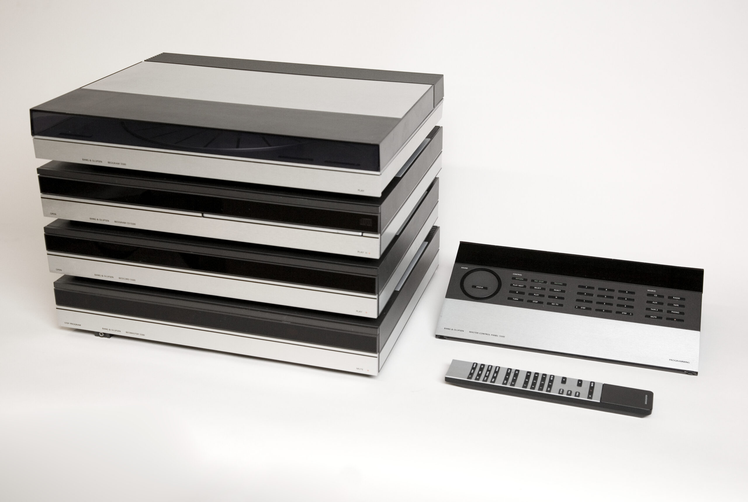 Jacob Jensen, Beosystem 5500, 1986 · SFMOMA