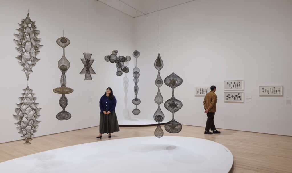 絵画 Conversation with materials Exhibition: Conversation Pieces · SFMOMA