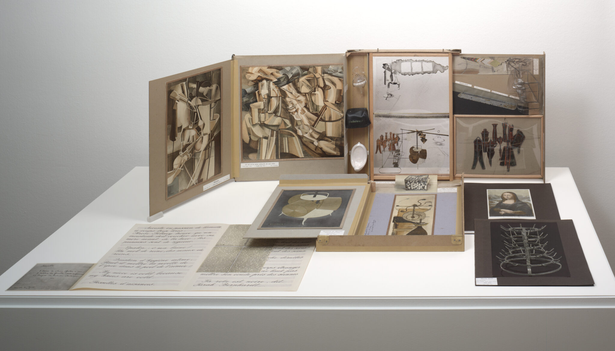 Marcel Duchamp, La boîte-en-valise (Box in a Suitcase), 1935-1941