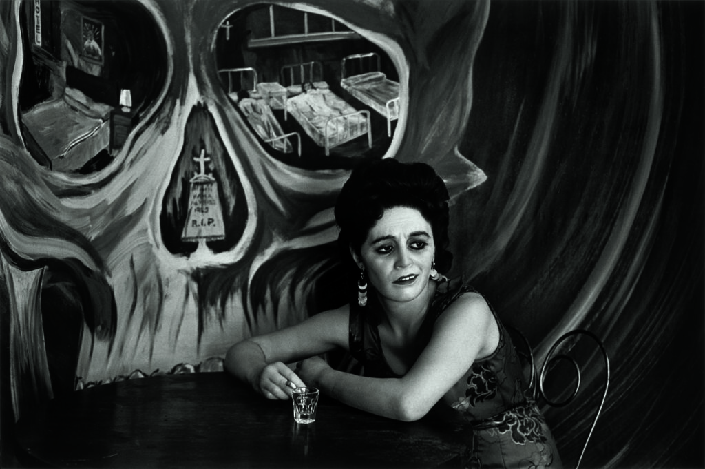 Graciela Iturbide vuelve a SFMOMA con cinco decadas de fotografia ritual